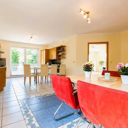 Großzügige Im Haus 