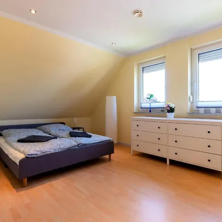 Apartment Großzügige Im Haus 