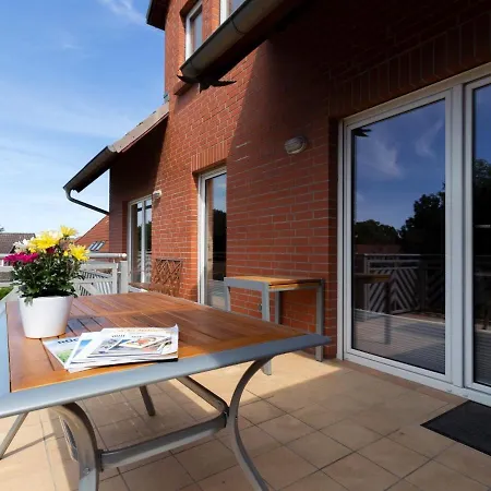 Apartment Großzügige Im Haus 